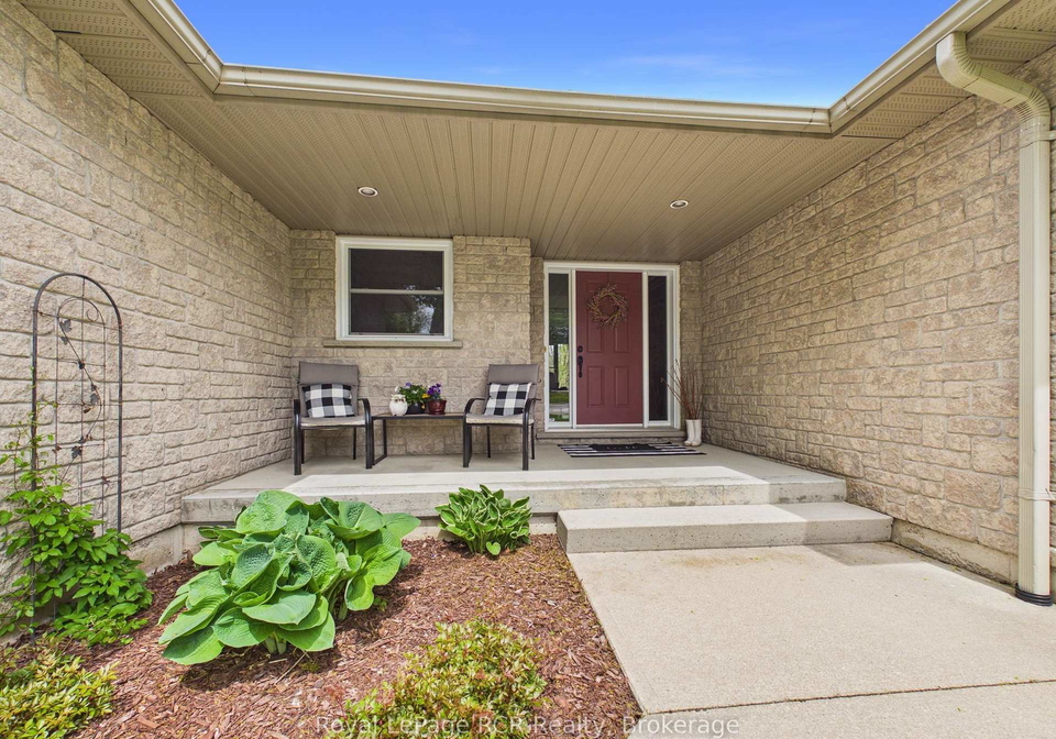75-alfred-street-w-north-huron-ontario-x13168714