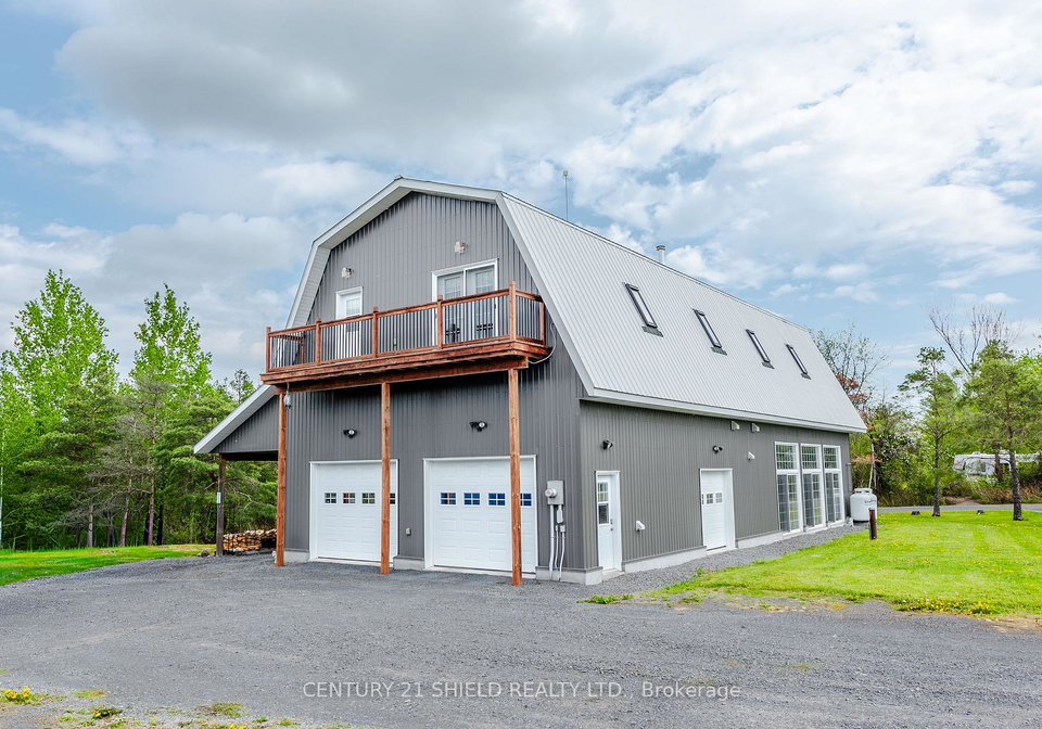 4075-county-road-15-south-stormont-ontario-x13169122