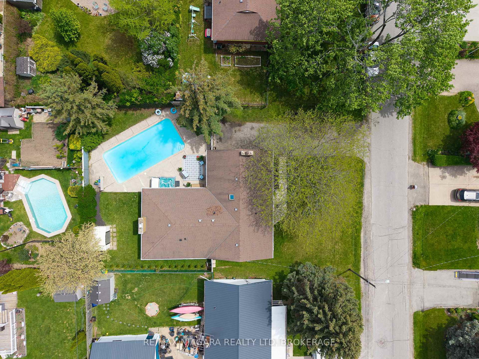 4-mackie-street-st-catharines-ontario-x13169732
