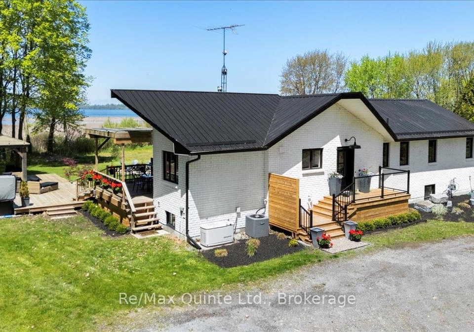 1406-county-road-12-prince-edward-county-ontario-x13169974