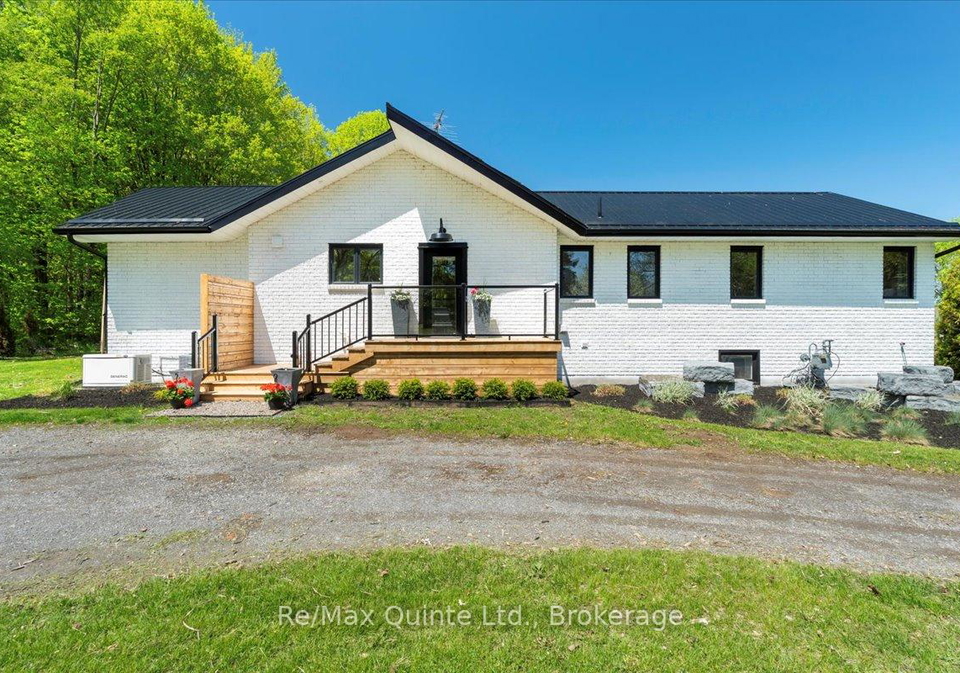 1406-county-road-12-prince-edward-county-ontario-x13169974
