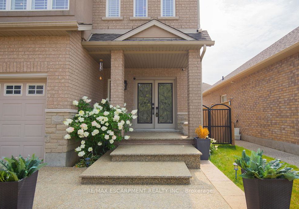 15-meadowbank-drive-hamilton-ontario-x13170048