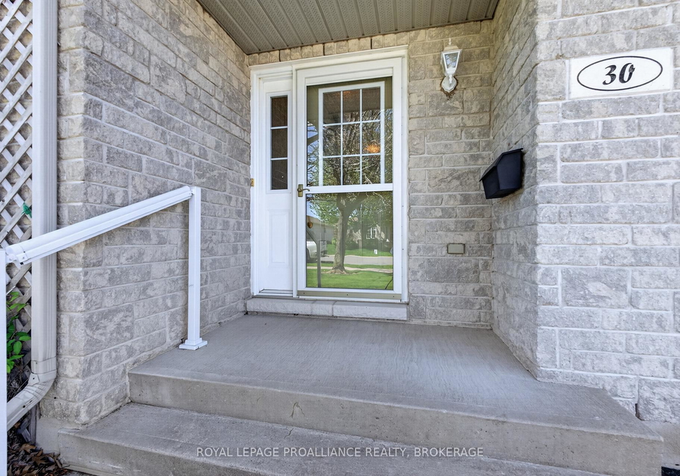 30-ellesmeer-avenue-kingston-ontario-x13170120
