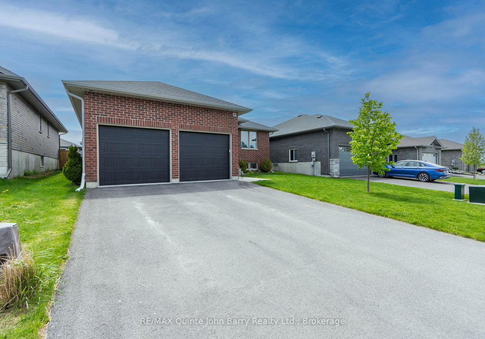 8-liberty-crescent-quinte-west-ontario-x13170562