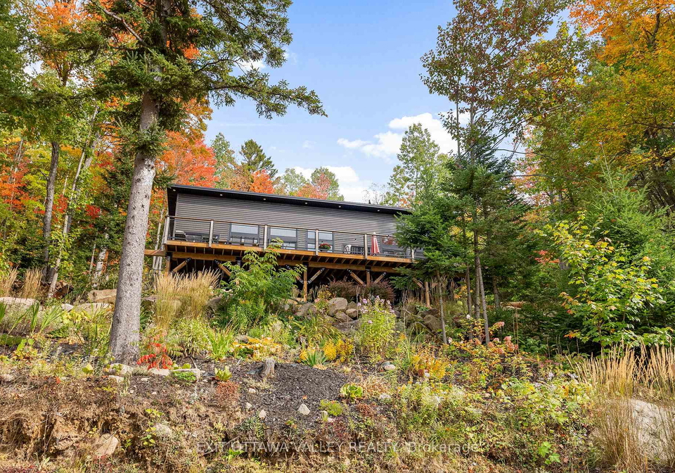 820-hopefield-road-e-madawaska-valley-ontario-x13170580