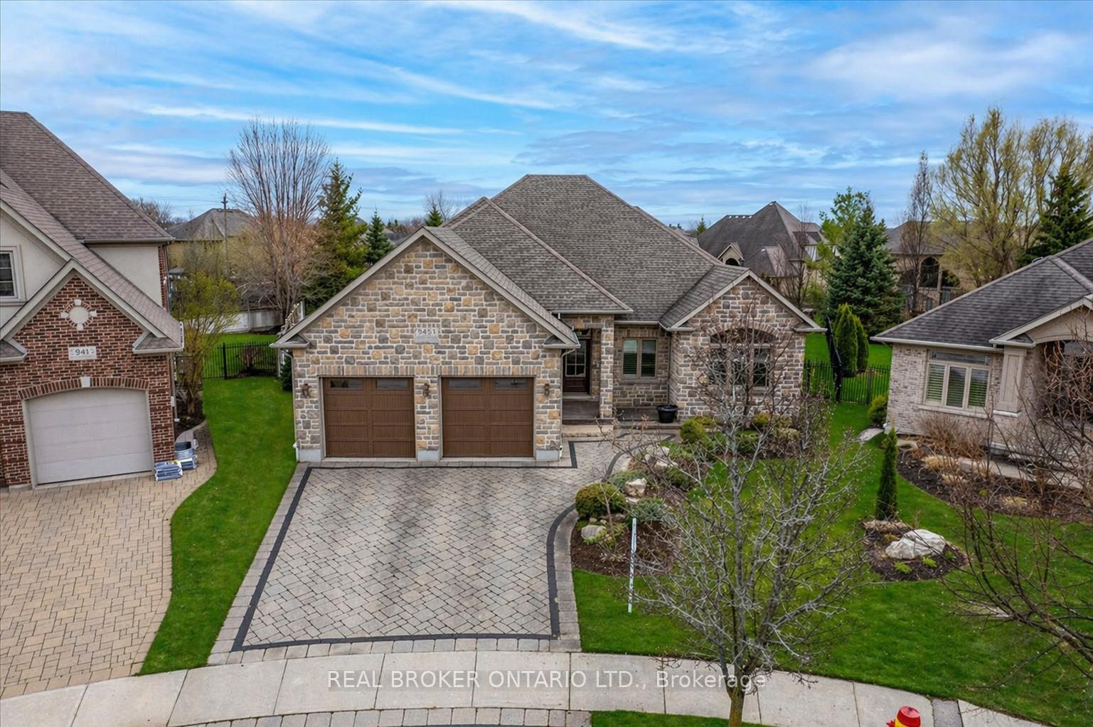 945-riverstone-court-kitchener-ontario-x13170728