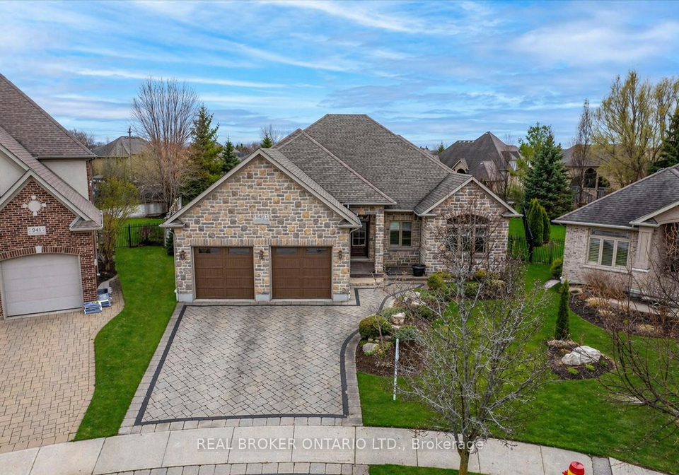 945-riverstone-court-kitchener-ontario-x13170728