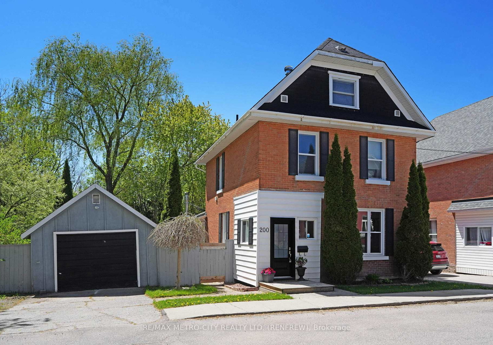 200-ross-street-renfrew-ontario-x13170932