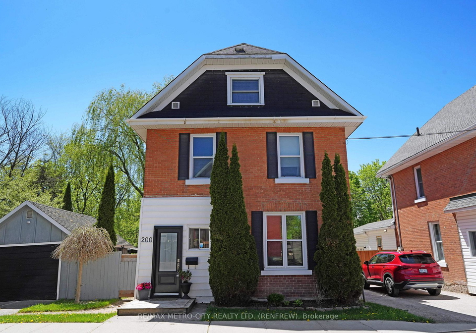 200-ross-street-renfrew-ontario-x13170932