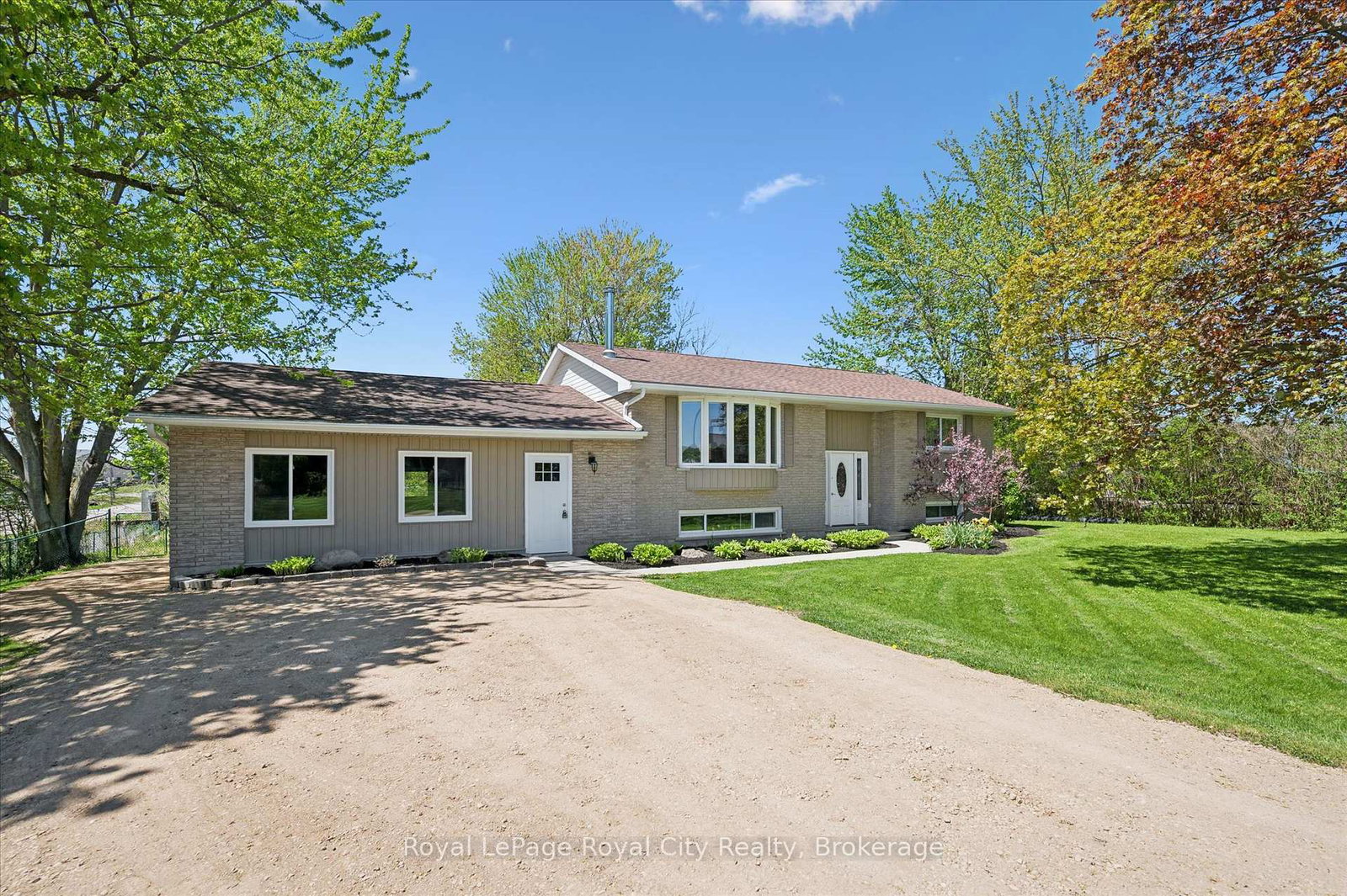 4-macdonald-street-centre-wellington-ontario-x13171022