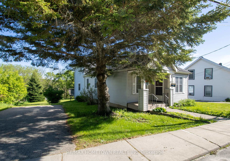 17-main-street-e-elizabethtown-kitley-ontario-x13171110