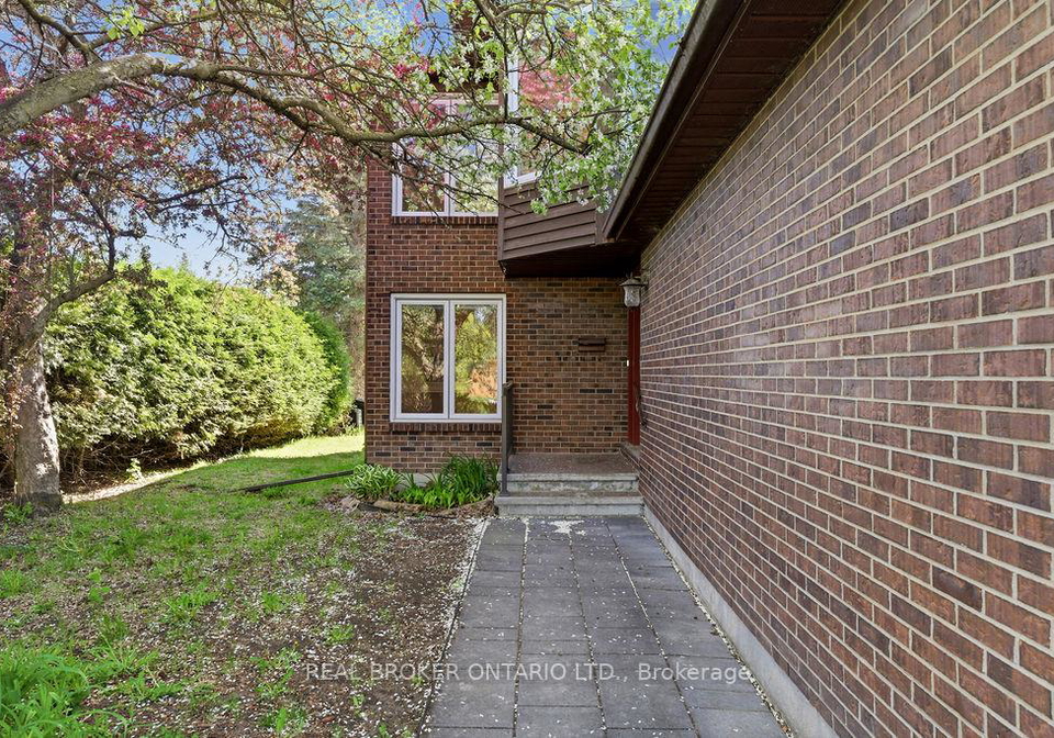 330-fernleaf-crescent-ottawa-ontario-x13171276