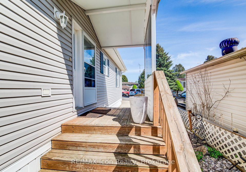 11-hemlock-crescent-puslinch-ontario-x13171486