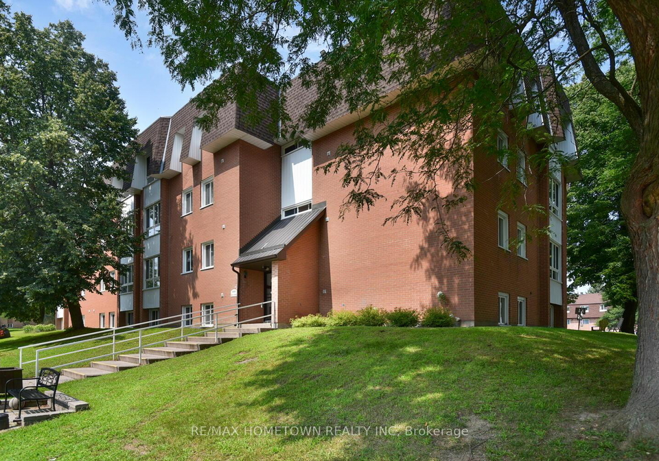 810-kyle-court-brockville-ontario-x13171670