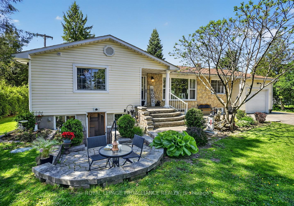 1920-county-road-2-e-elizabethtown-kitley-ontario-x13171822