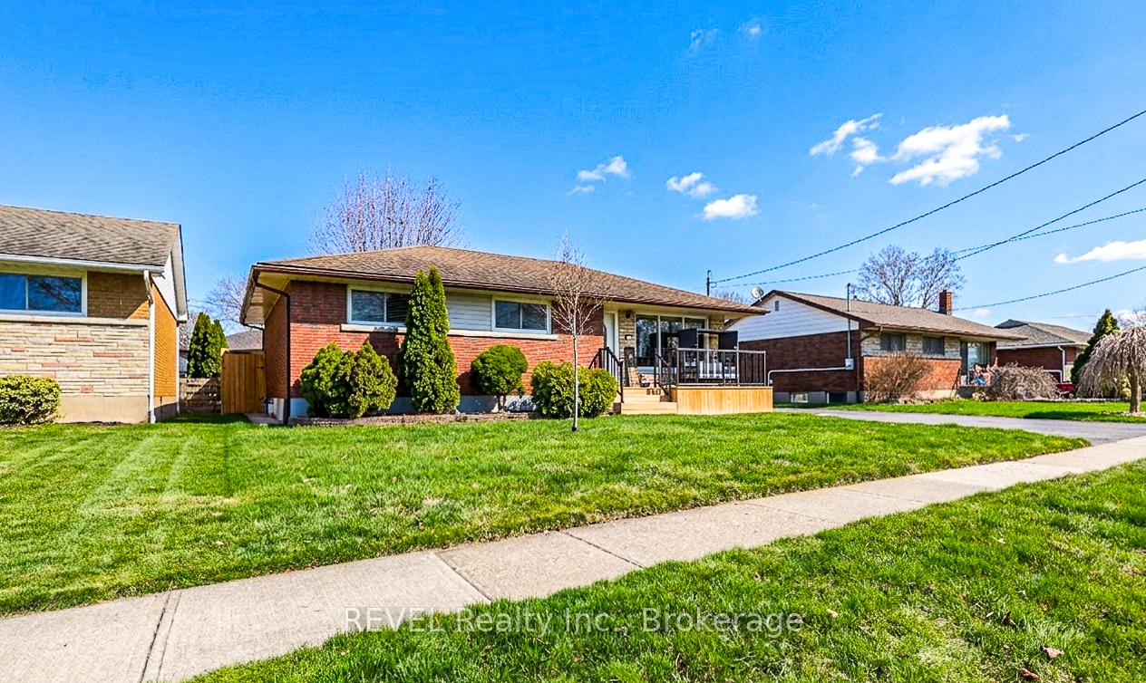 24-grosvenor-street-s-st-catharines-ontario-x13171866