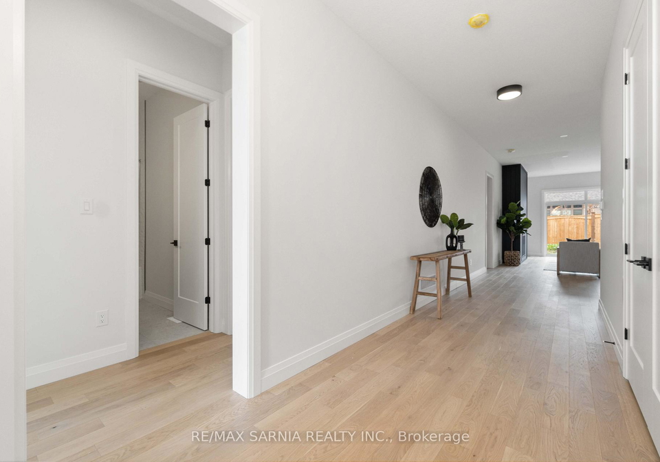 601-sweetbay-crescent-sarnia-ontario-x13172500
