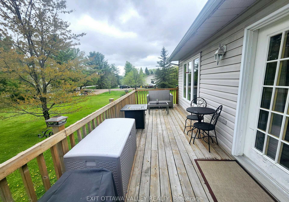 2943-b-line-road-laurentian-valley-ontario-x13172522