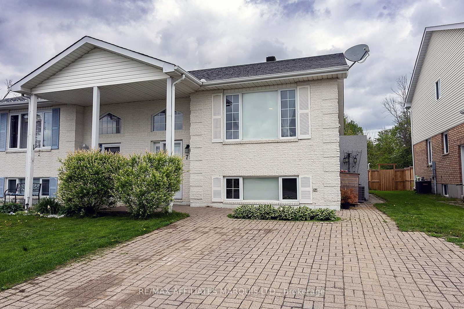 76-rowan-drive-south-dundas-ontario-x13172640