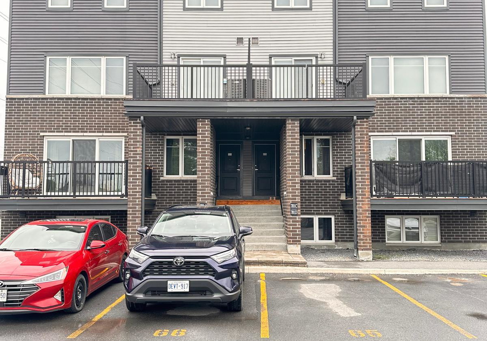 701-amberwing-private-ottawa-ontario-x13172794