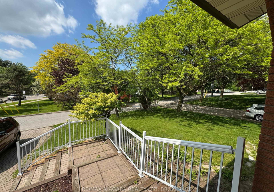 4-trillium-lane-st-catharines-ontario-x13172914