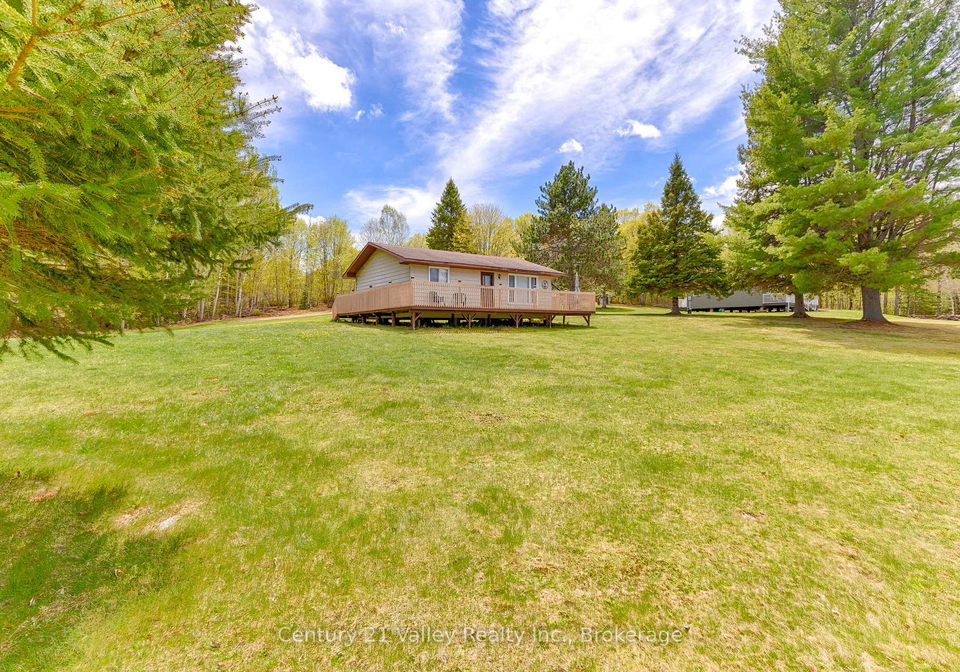 89a-lake-lapinskie-lane-madawaska-valley-ontario-x13173068