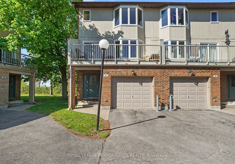 34-huntview-private-ottawa-ontario-x13173070