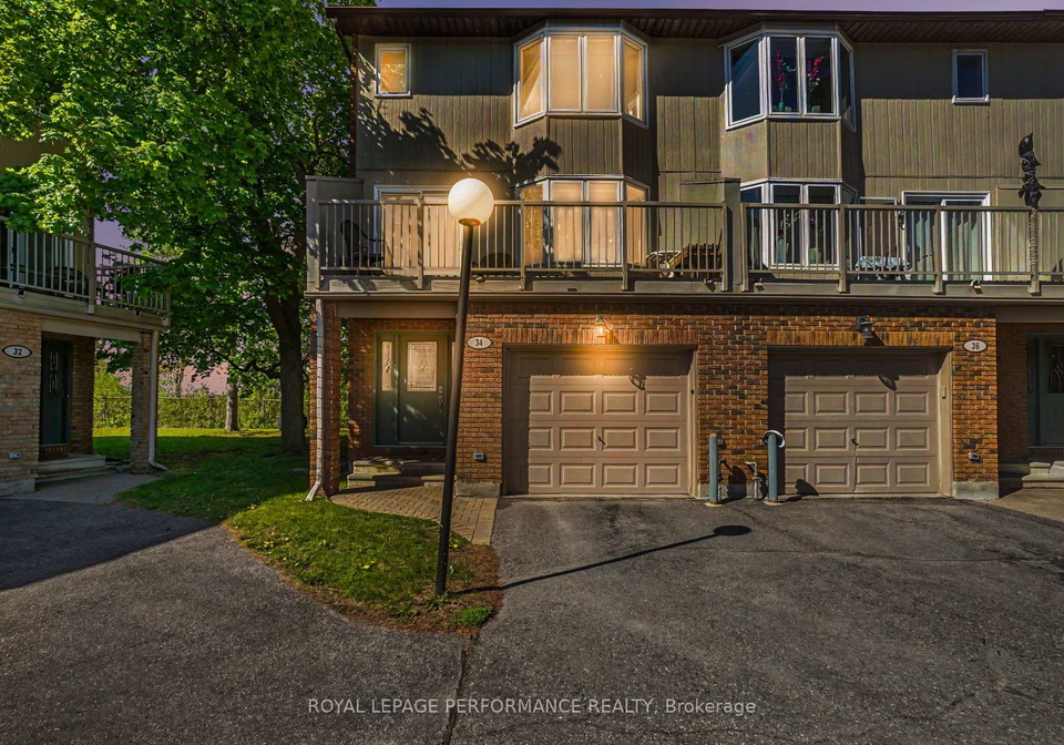 34-huntview-private-ottawa-ontario-x13173070
