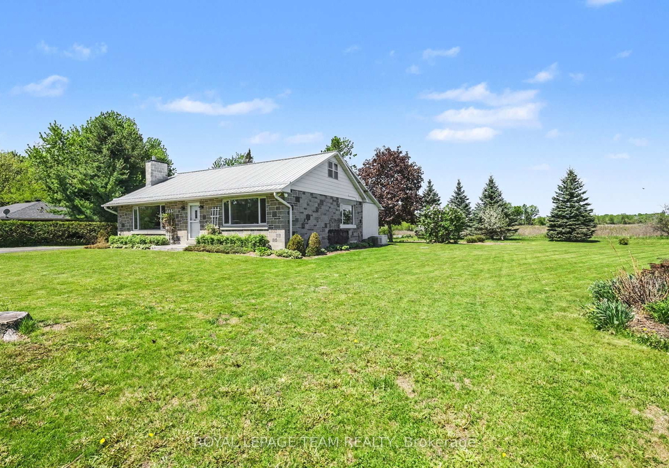 2427-county-road-18-north-grenville-ontario-x13173166