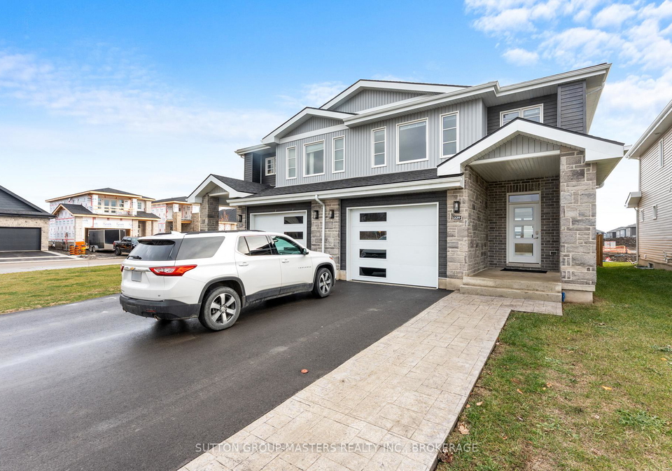 229-superior-drive-loyalist-ontario-x13173434