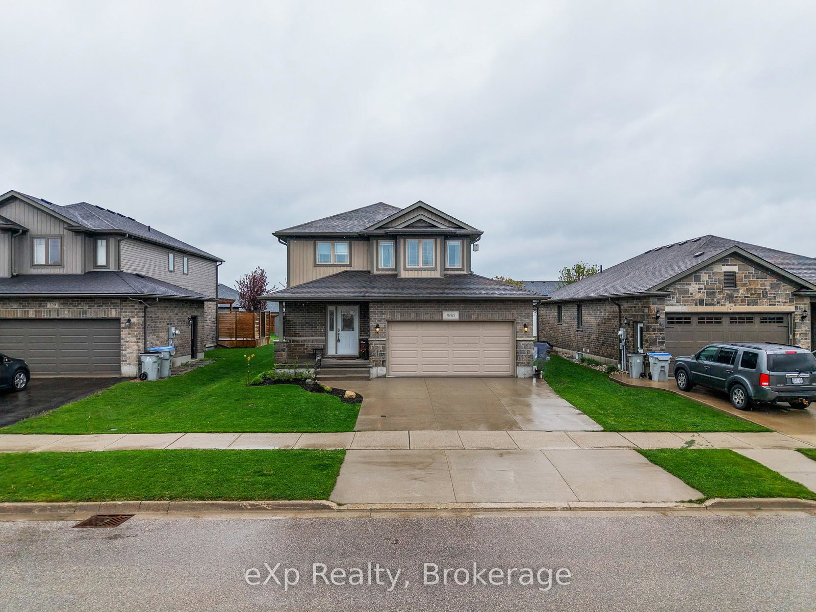 300-hutton-street-e-north-perth-ontario-x13173460