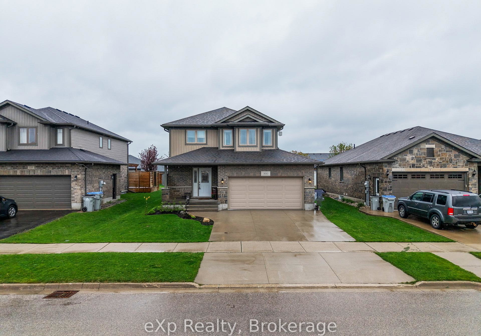 300-hutton-street-e-north-perth-ontario-x13173460
