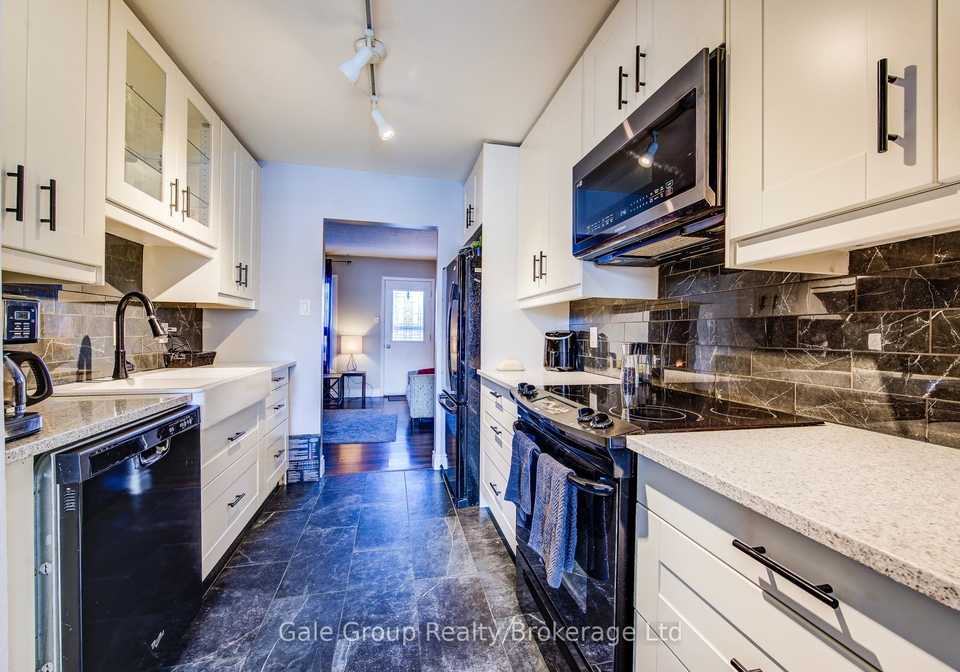 1093-nellis-street-woodstock-ontario-x13173550