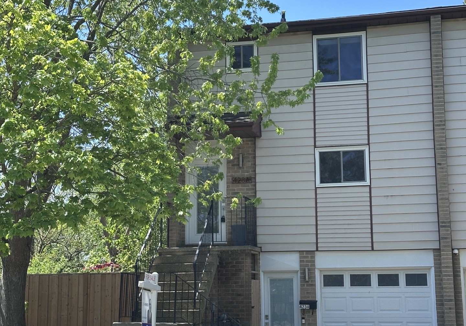 423-cadbury-court-waterloo-ontario-x13173680