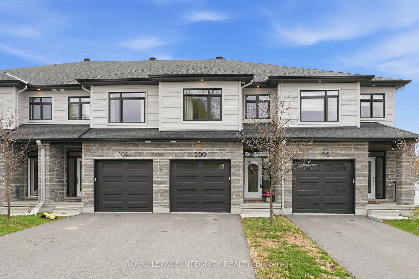 200-adelaide-street-mississippi-mills-ontario-x13173792