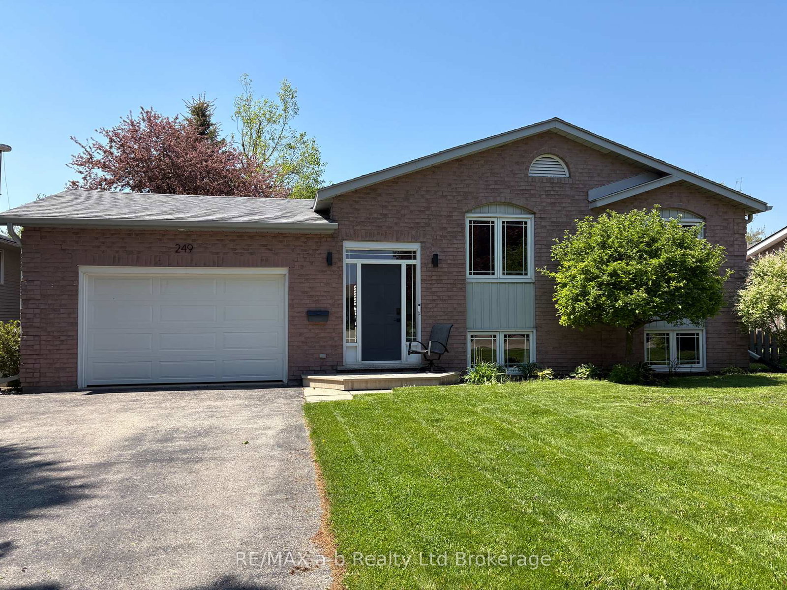 249-arris-crescent-west-perth-ontario-x13173976