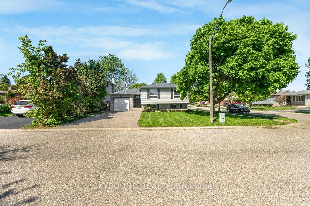 2-pacer-court-brantford-ontario-x13174216