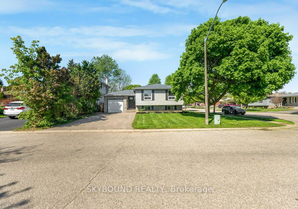 2-pacer-court-brantford-ontario-x13174216