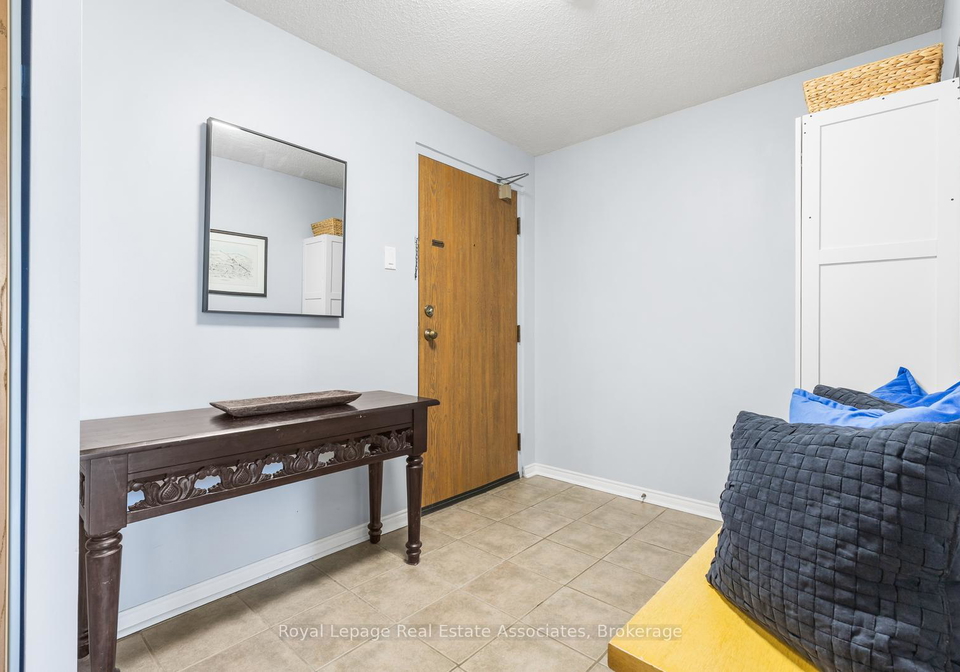 55-green-valley-drive-kitchener-ontario-x13174324
