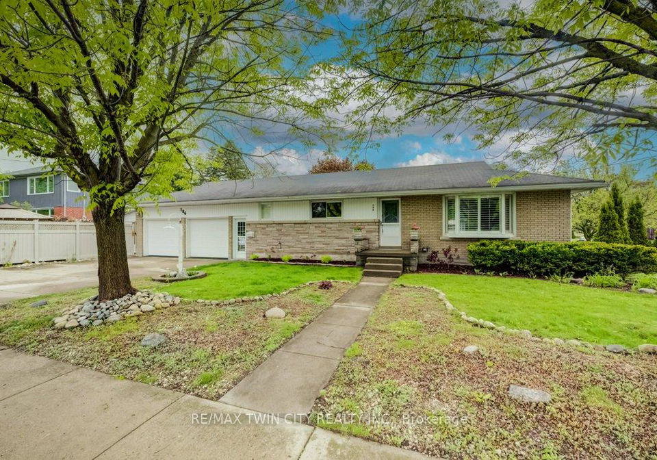 196-lourdes-street-waterloo-ontario-x13174698