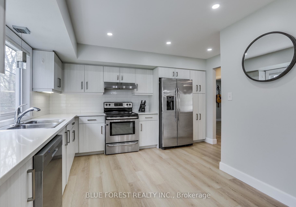 42-regency-road-london-north-ontario-x13174766