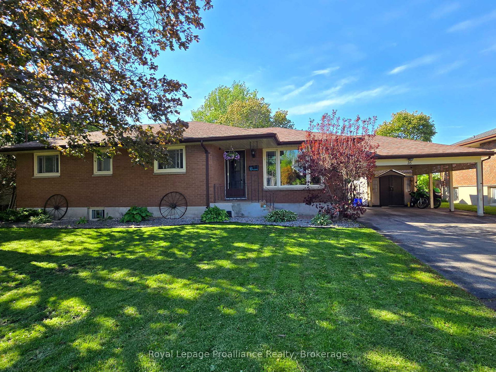 16-auburn-street-belleville-ontario-x13175132