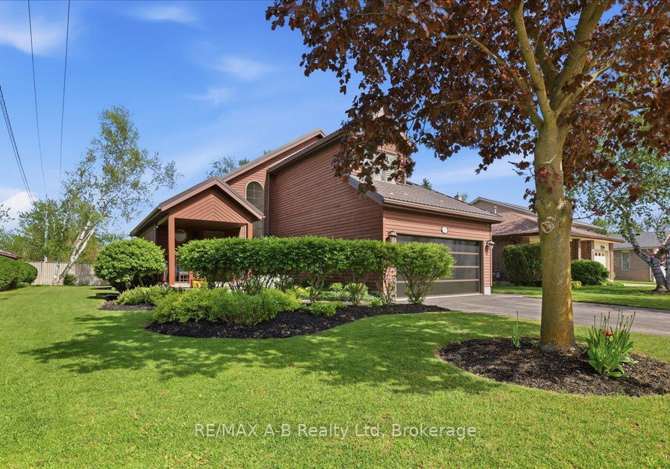 90-waddell-street-stratford-ontario-x13175274