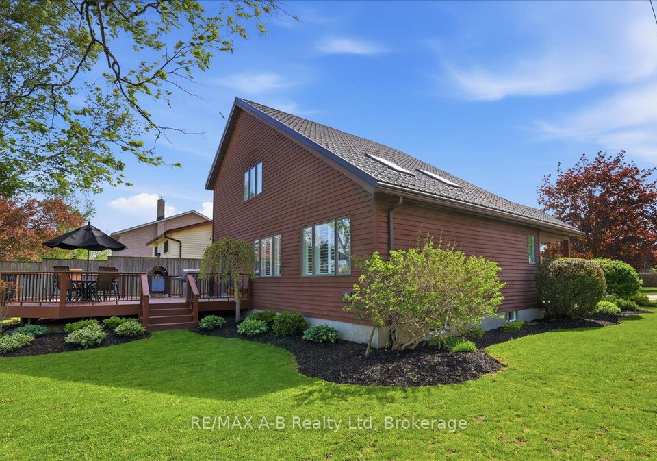 90-waddell-street-stratford-ontario-x13175274