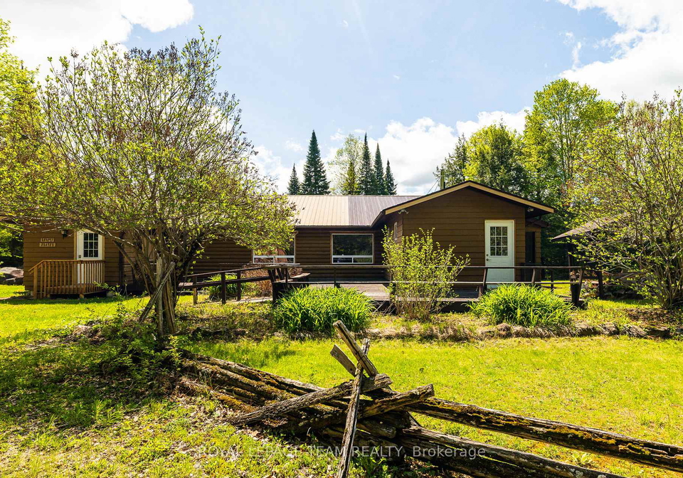 626b-umphersons-mill-road-lanark-highlands-ontario-x13175510