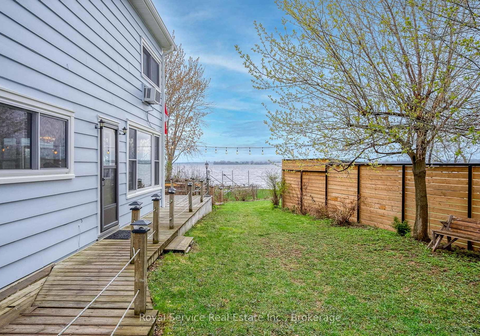 136-onderdonk-lane-prince-edward-county-ontario-x13175534