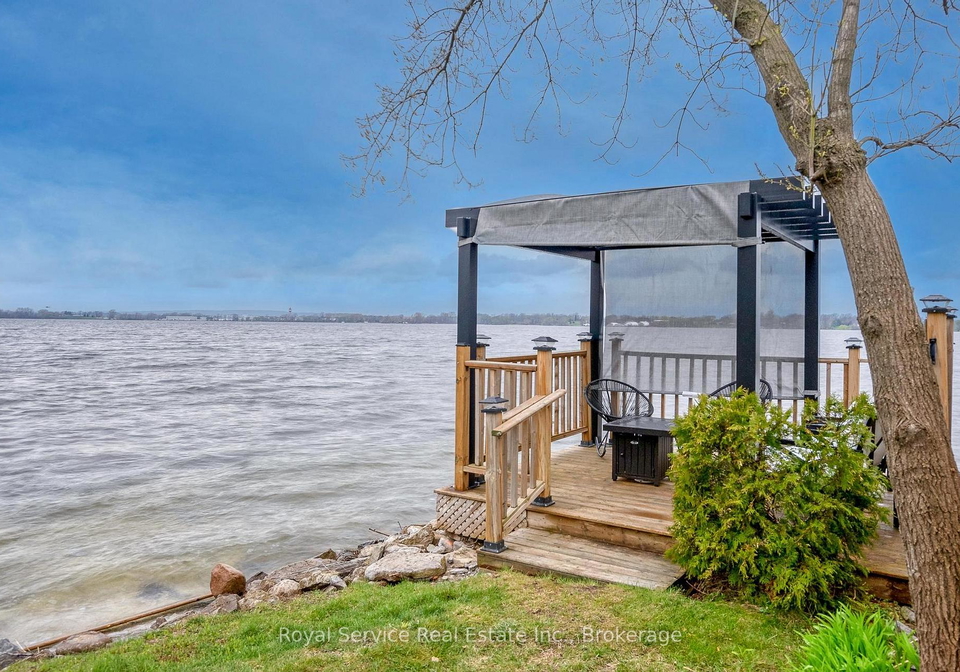 136-onderdonk-lane-prince-edward-county-ontario-x13175534