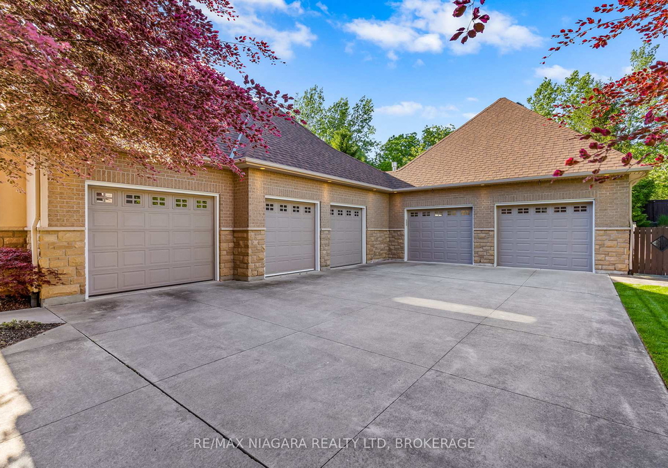 6775-domenic-crescent-niagara-falls-ontario-x13175576