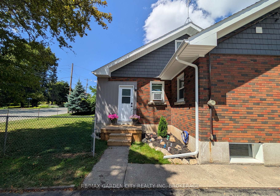 222-ridgeway-road-fort-erie-ontario-x13175782