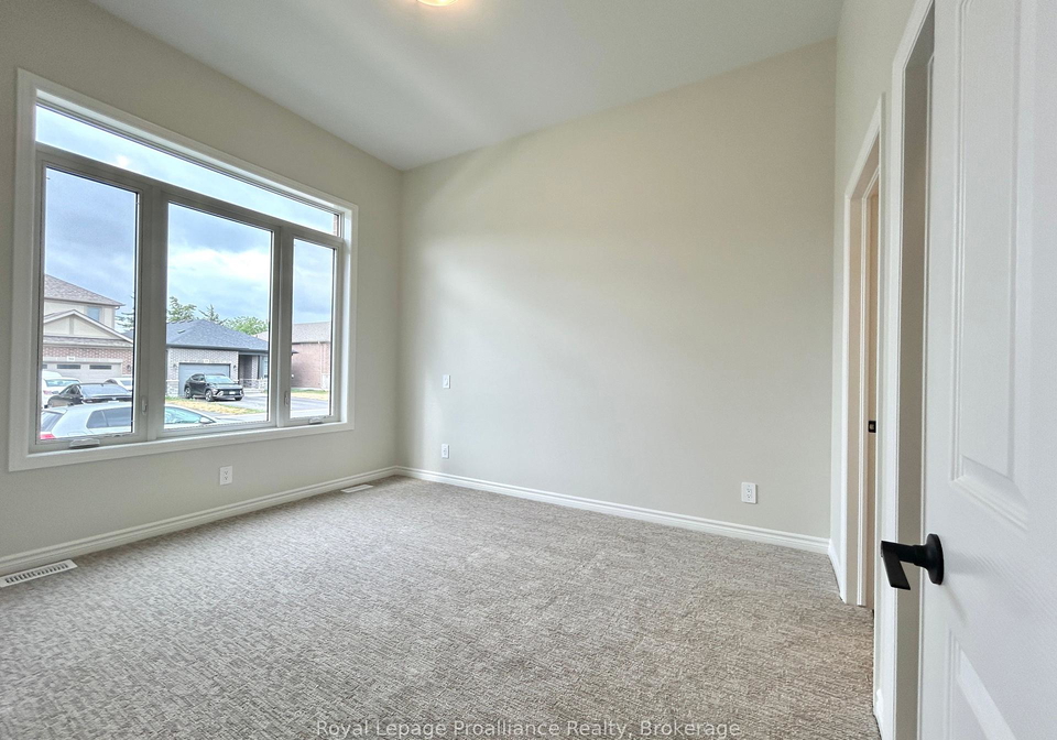 35-athabaska-drive-belleville-ontario-x13176446